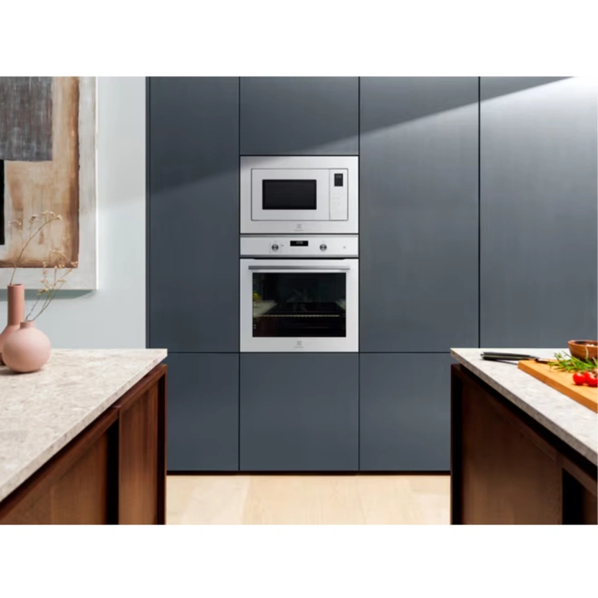 Микроволновая печь Electrolux LMS4253TMW White фото 6